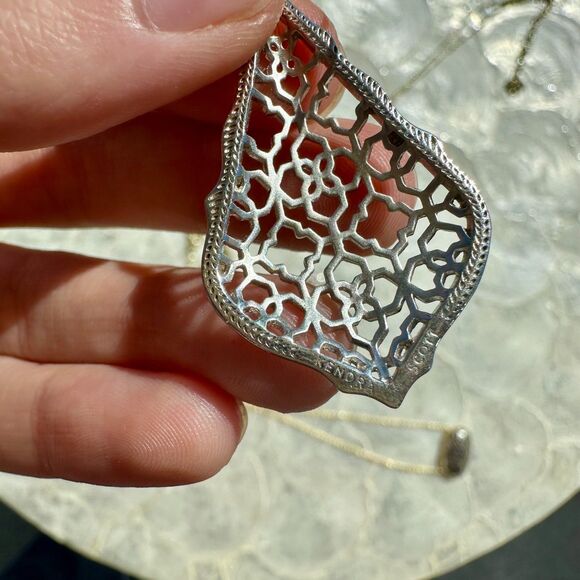 NWOT Kendra Scott Addie Silver Drop Earrings in Silver Filigree Mix - Picture 10 of 16